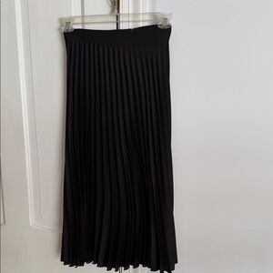 Zara Black A-Line Pleated Skirt